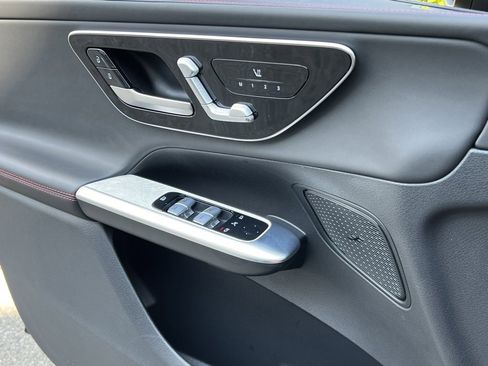 Used 2024 Mercedes-Benz GLC 43 AMG 4MATIC image 29