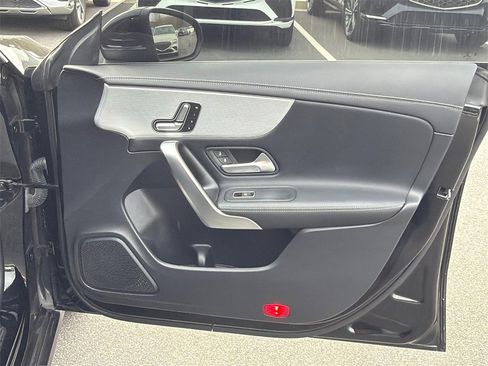 Used 2021 Mercedes-Benz CLA 250 image 14