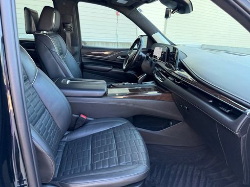 Used 2023 Cadillac Escalade ESV Sport Platinum w/ LPO, ONYX Package AWD/4WD image 30
