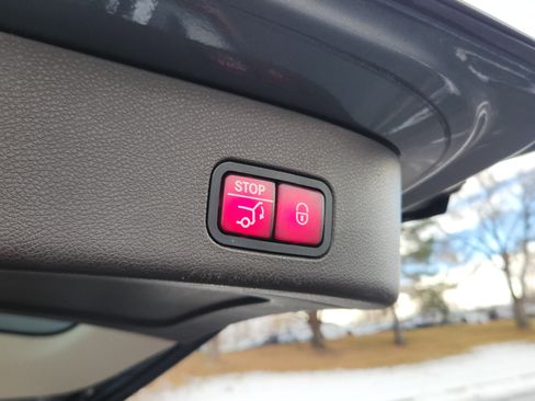 Used 2018 Mercedes-Benz GLS 450 4MATIC image 23