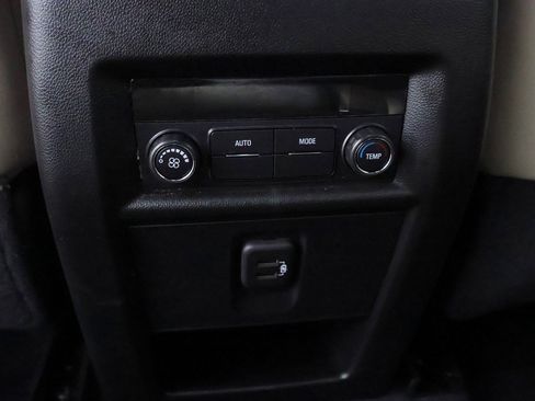 Used 2023 Chevrolet Traverse LS image 47