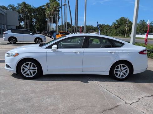 Used 2016 Ford Fusion SE FWD image 7