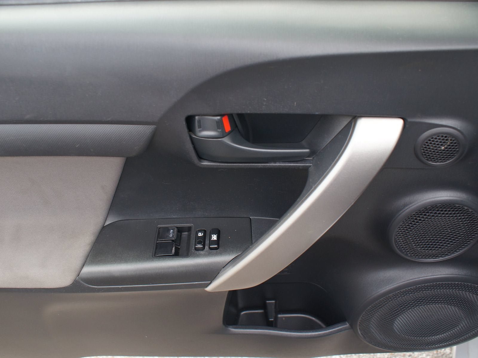 Used 2014 Scion tC FWD image 18