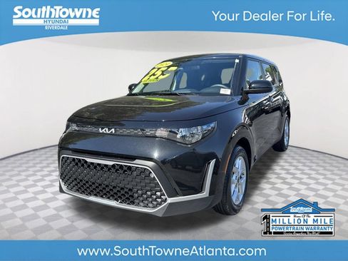Used 2025 Kia Soul LX w/ LX Technology Package FWD image 1