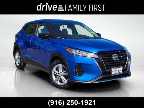 Used 2025 Nissan Kicks Play S FWD image 1