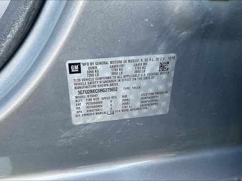 Used 2017 GMC Sierra 1500 SLT w/ SLT Premium Package image 36