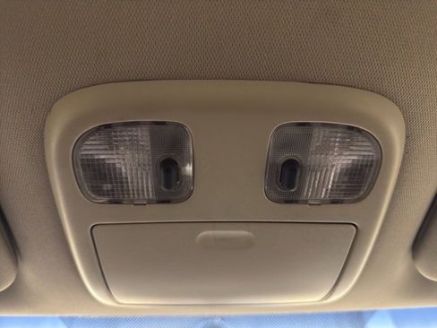 Used 2011 Ford Fusion SE image 22