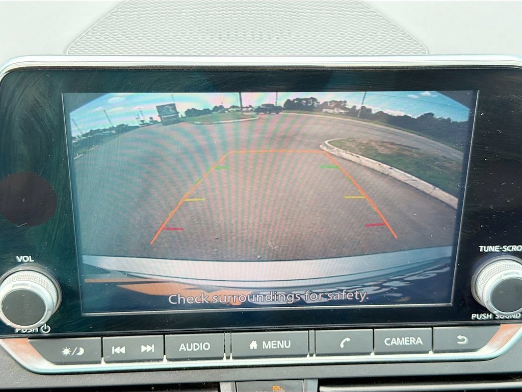 Used 2023 Nissan Altima 2.5 SV FWD image 14