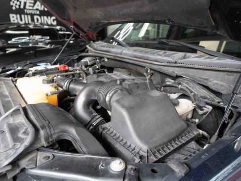 Used 2016 Ford F150 XLT w/ XTR Package image 32