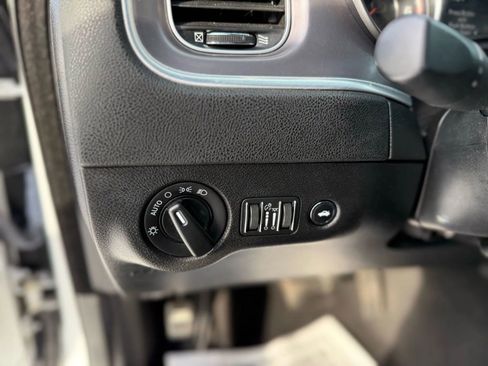 Used 2021 Dodge Charger SXT w/ Leather Interior Group image 28