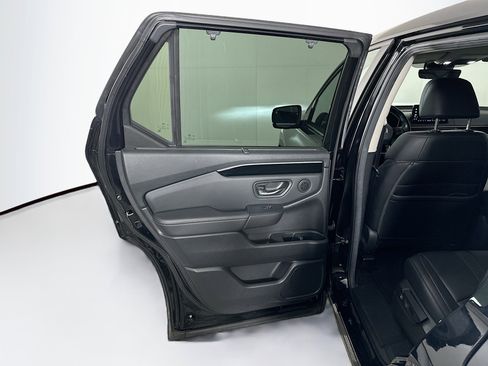 Used 2024 Honda Pilot EX-L image 25