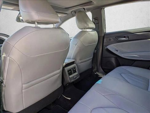 Used 2019 Toyota Avalon XLE w/ Moonroof Package image 13