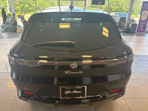 New 2025 Alfa Romeo Tonale AWD/4WD image 9