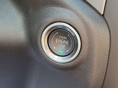 Used 2026 Chevrolet Silverado 1500 W/T image 8