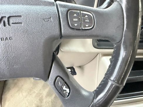 Used 2005 GMC Sierra 2500 SLT AWD/4WD image 15