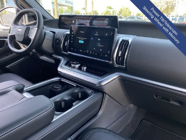 Used 2026 Ford Expedition Platinum w/ Stealth Performance Package AWD/4WD image 15