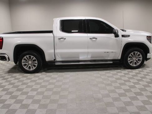 Used 2025 GMC Sierra 1500 Denali AWD/4WD image 13