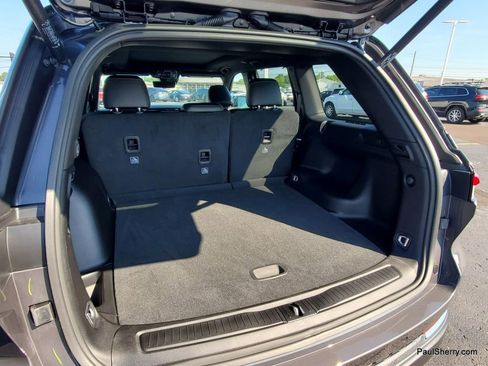 New 2025 Jeep Grand Cherokee Limited w/ Luxury Tech Group II image 13