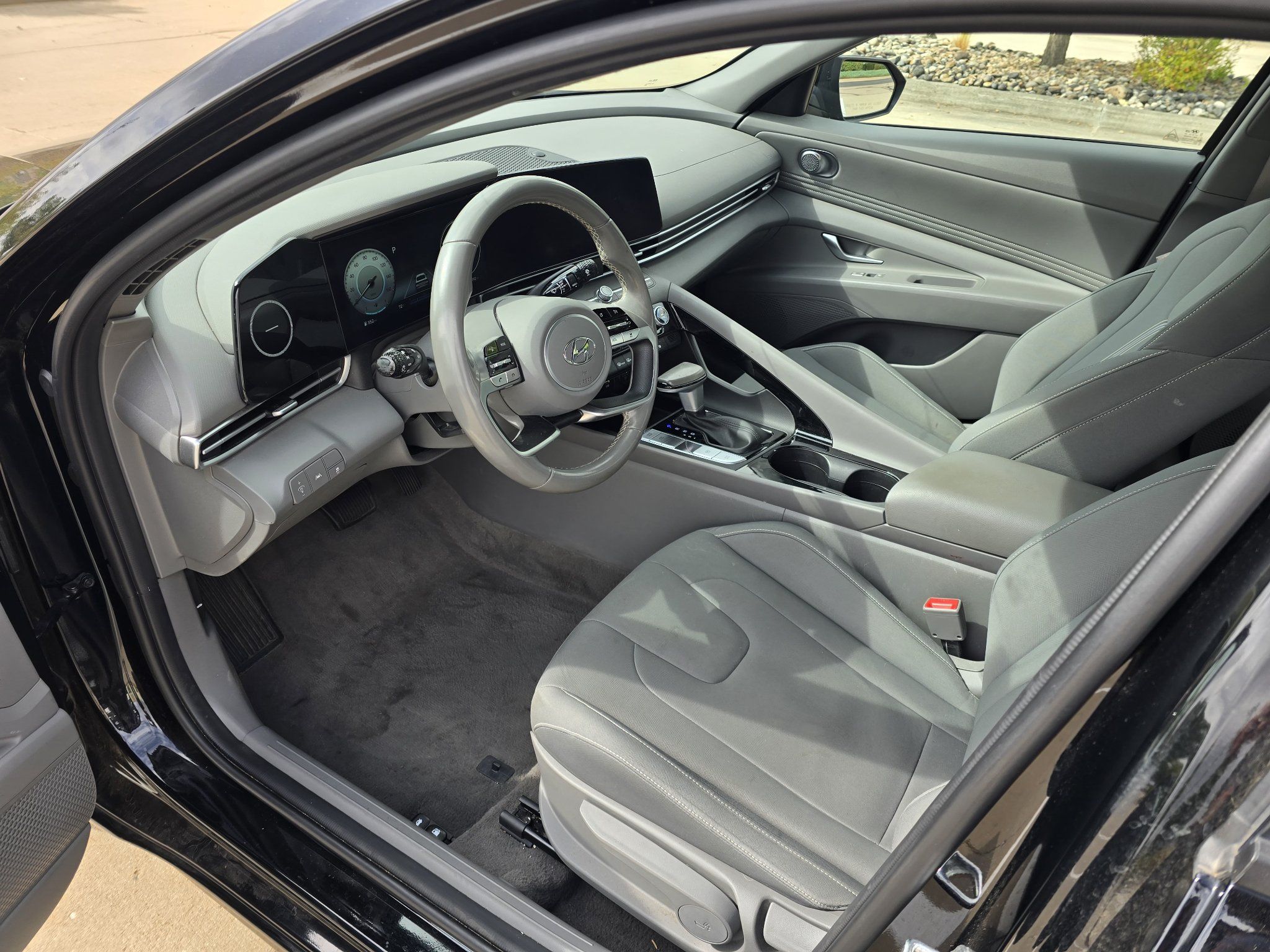 Used 2023 Hyundai Elantra SEL w/ Convenience Package FWD image 25