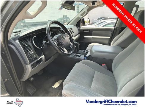 Used 2018 Toyota Sequoia SR5 RWD image 9