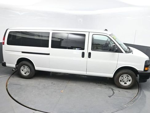 Used 2024 Chevrolet Express 3500 LS RWD image 33