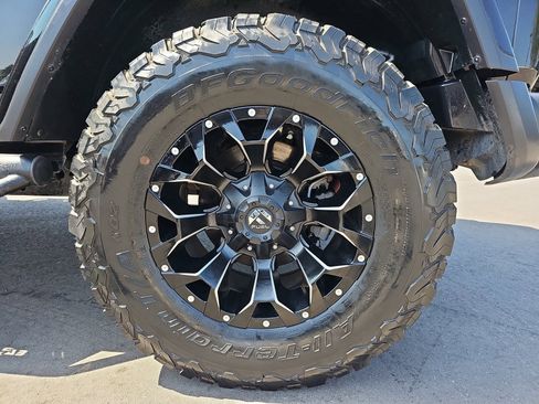 Used 2021 Jeep Wrangler Unlimited Rubicon image 33