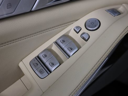 Used 2019 BMW X7 xDrive50i w/ Premium Package image 35