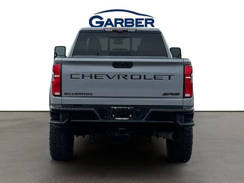 Used 2024 Chevrolet Silverado 2500 ZR2 w/ Technology Package AWD/4WD image 4