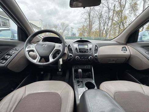 Used 2011 Hyundai Tucson GLS image 20