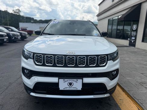Used 2024 Jeep Compass Limited AWD/4WD image 7