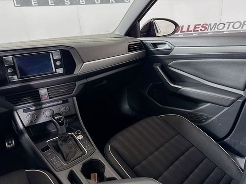 Used 2024 Volkswagen Jetta Sport image 21