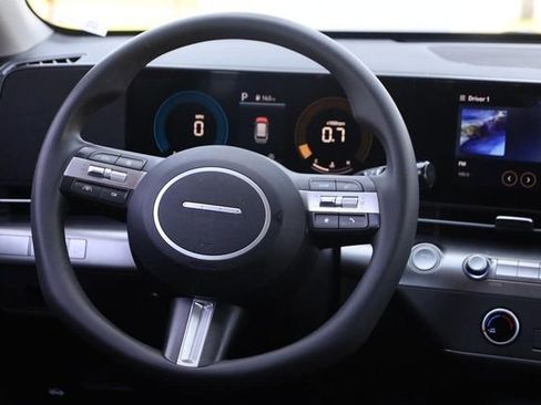 Used 2025 Hyundai Kona SE FWD image 24