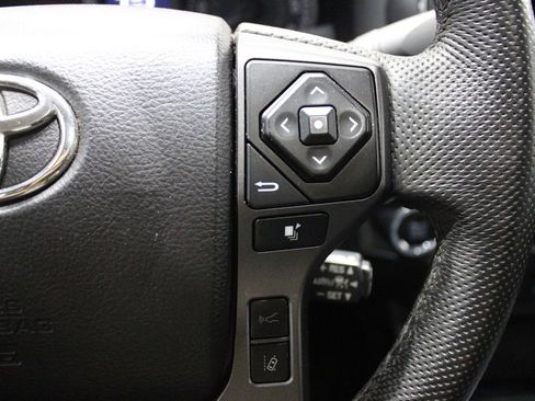 Used 2021 Toyota Tacoma TRD Sport w/ TRD Premium Sport Package AWD/4WD image 10