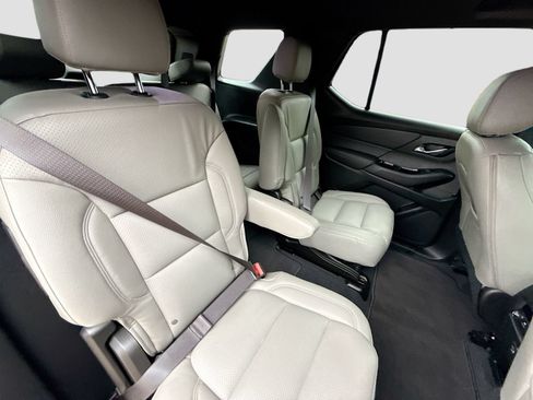 Used 2024 Chevrolet Traverse LT FWD image 24