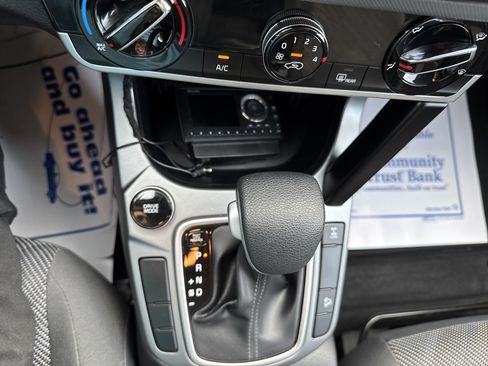 Used 2023 Kia Seltos LX AWD/4WD image 18