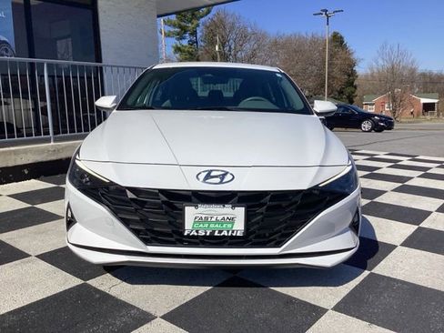 Used 2023 Hyundai Elantra Blue w/ Preferred Accessory Package image 3