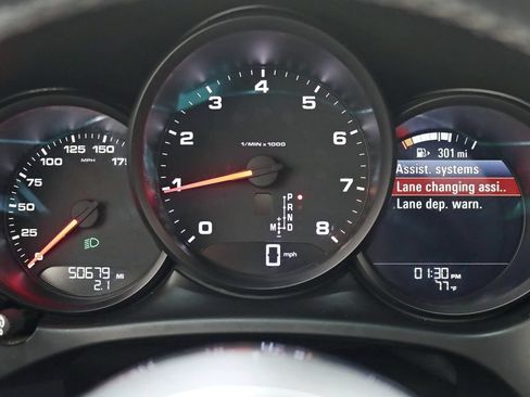 Used 2021 Porsche Macan AWD/4WD image 14