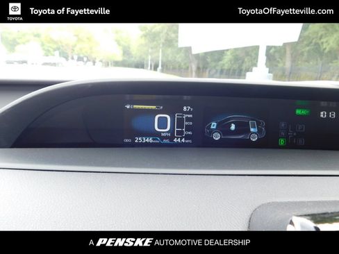 Used 2020 Toyota Prius XLE AWD/4WD image 11