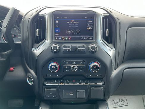 Used 2020 Chevrolet Silverado 1500 LT Trail Boss image 24