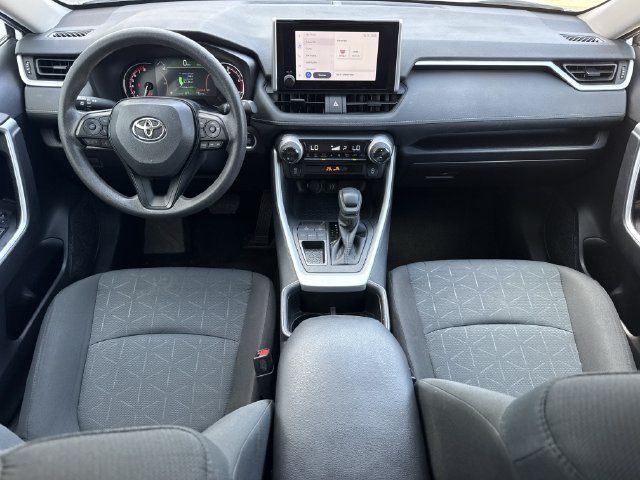 Used 2025 Toyota RAV4 XLE FWD image 11