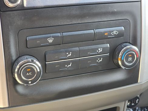 Used 2019 Nissan Frontier SV AWD/4WD image 8