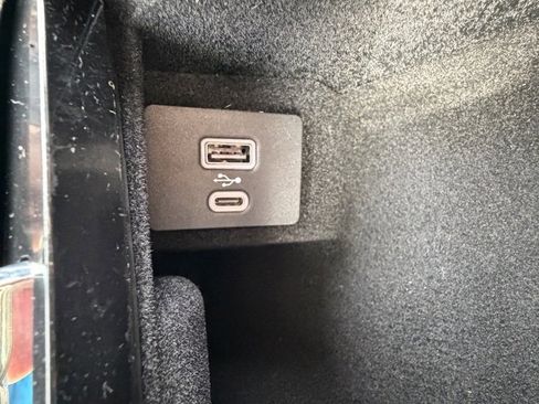 Used 2023 Lincoln Nautilus FWD image 14