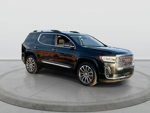 Used 2022 GMC Acadia Denali w/ Denali Ultimate Package FWD image 2