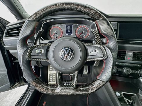 Used 2019 Volkswagen Jetta GLI FWD image 11