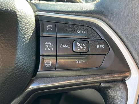 Certified 2022 Jeep Grand Cherokee L Laredo w/ Luxury Tech Group I image 21