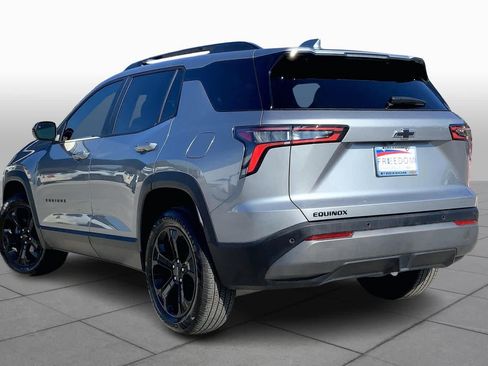 Used 2025 Chevrolet Equinox LT w/ Midnight Edition image 11