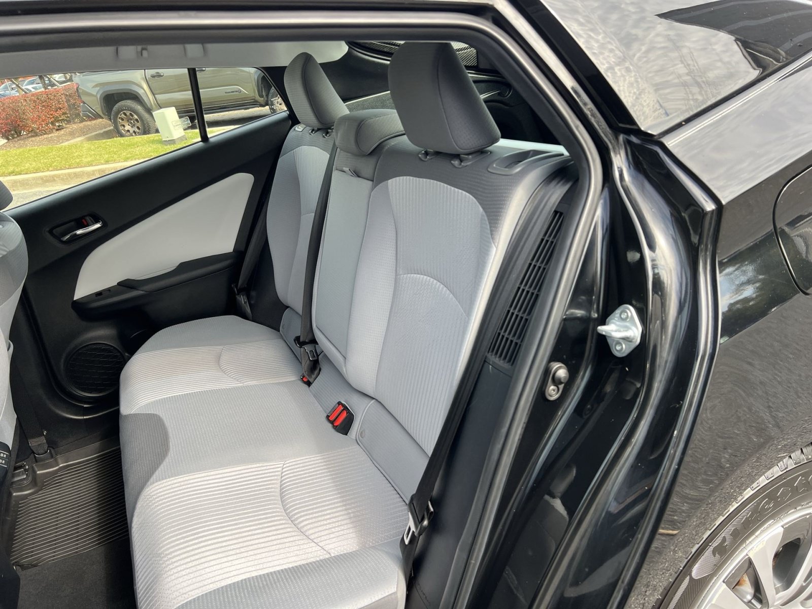 Used 2021 Toyota Prius Prime LE FWD image 22