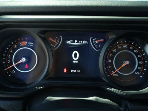 Used 2025 Jeep Wrangler Sport AWD/4WD image 23