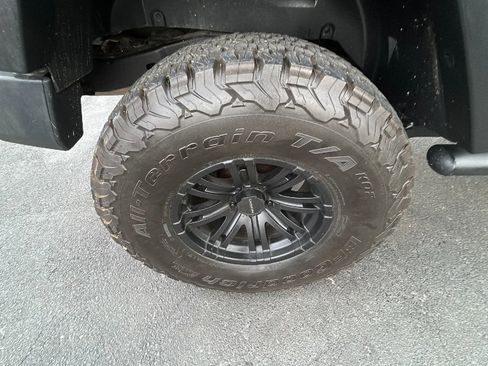 Used 2010 Jeep Wrangler Unlimited Sport w/ Trailer Tow Group image 40