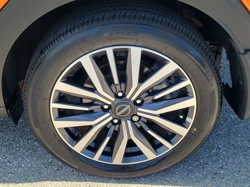 Certified 2024 Nissan Kicks SV FWD image 13